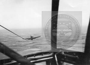 P-47 towing CG-4A glider